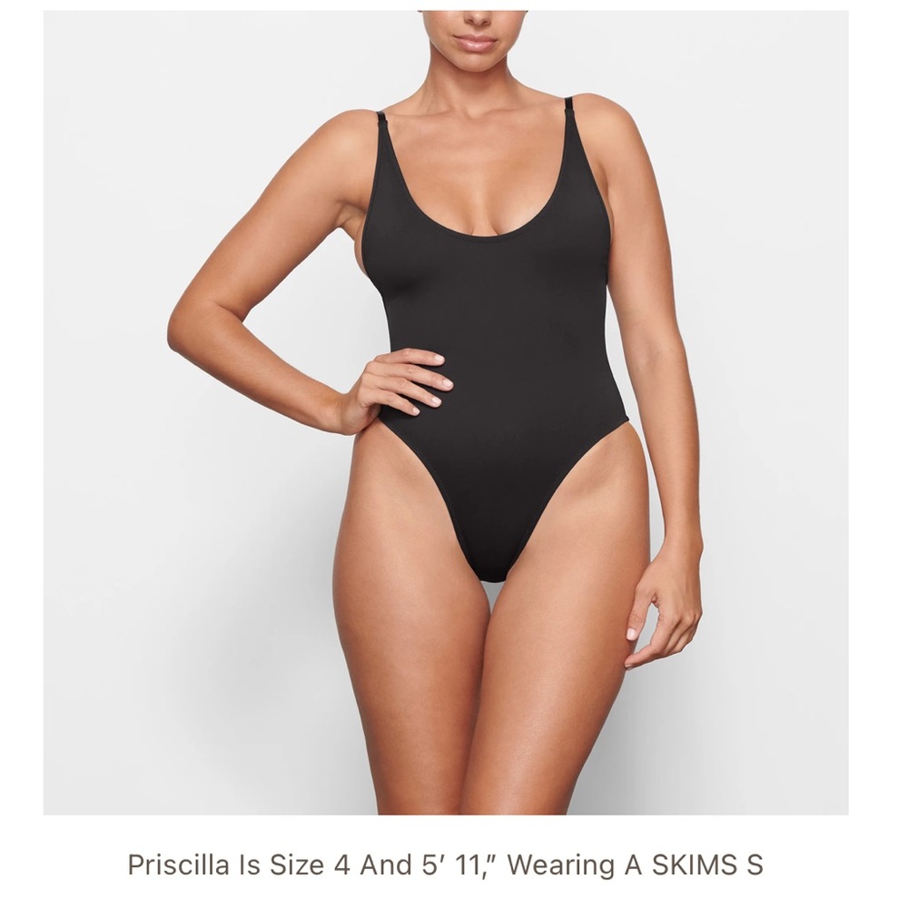 SKIMS SCOOP NECK ONE PIECE Size Small